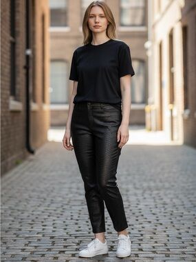 Jennifer Lopez Textured Black Cropped Pants